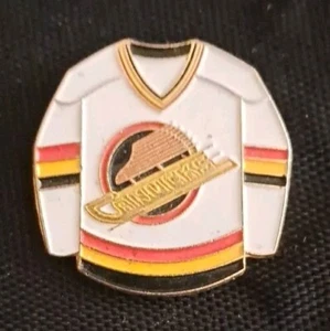 VANCOUVER CANUCKS OLD 1989-1992 TEAM LOGO JERSEY COLLECTIBLE PIN - Picture 1 of 2