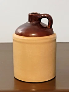 Jarra de whisky Moonshine vintage de gres de 2 tonos 6,25" de alto EE. UU. PSJ - Imagen 1 de 7