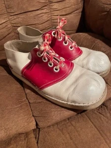 Red & White Saddle Shoes - JC Penney - 9 1/2 M - Picture 1 of 7