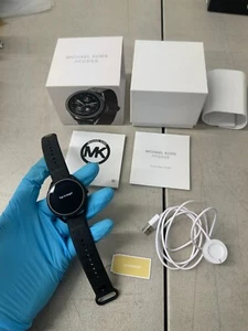 Michael Kors Gen 5E MKGO Smartwatch Black / Black Rubber MKT5121V USED EX - Picture 1 of 11