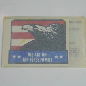 Calcomanía de equipaje vintage de la Fuerza Aérea de los Estados Unidos años 60 4 x 3 superficie de ventana de transferencia de agua - Imagen 1 de 2