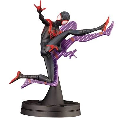 Estatua de Spider-Man Into The Spiderverse Miles Morales ARTFX+ Foto 1 de 2