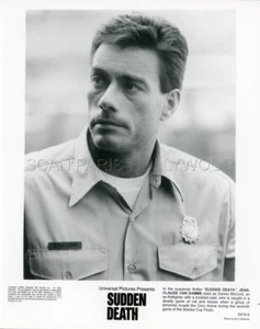 JEAN-CLAUDE VANDAMME SUDDEN DEATH 1995 VINTAGE PHOTO ORIGINAL - Imagen 1 de 1
