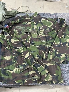 Chaqueta/camisa de combate ligera genuina de la Royal Air Force, talla (#19) - Imagen 1 de 6