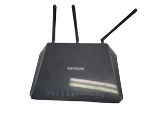 NETGEAR R6700V3 Nighthawk AC1750 Inteligentny router WiFi - Zdjęcie 1 z 4