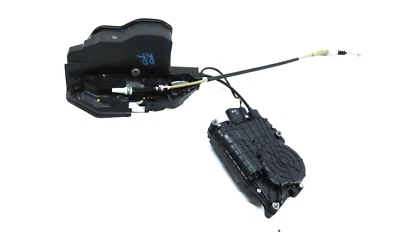 BMW 740i 750i 760i 2011-2015 (F01) PESTILLO DE CERRADURA DE PUERTA TRASERA LADO DERECHO (CIERRE SUAVE) Foto 1 de 4