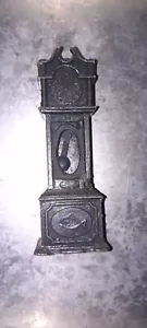 Afilador lápiz reloj de abuelo de metal fundido a presión vintage - Imagen 1 de 4