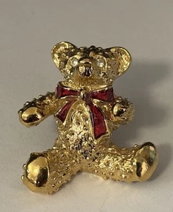 Red Bow Sparkling Eyes Teddy Bear 1.25” Tall Pressure Back Lapel Pin - Picture 1 of 3