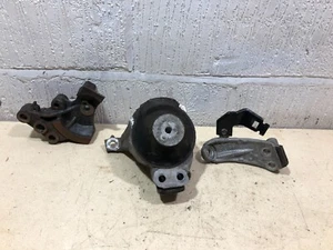HONDA CIVIC MK9 HATCH 2.2 DIESEL ENGINE MOUNT BRACKET SUPPORT 2012-17 - Picture 1 of 9