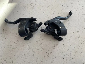 Vintage Shimano Deore DX ST-M071 Shifters, Brake Levers STI 7 Speed Rapidfire - Picture 1 of 9