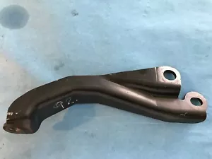 Corvette 1992 soporte alternativo soporte trasero usado - Imagen 1 de 2