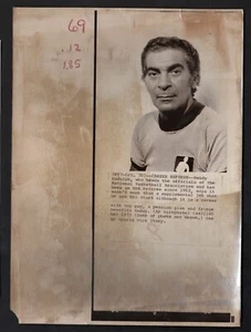 1973 Press Photo, Mendy Rudolph NBA Referee Officiates 1500th, Since 1952 - Picture 1 of 2