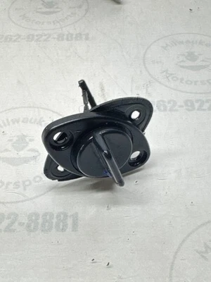 Оригинальная сливная пробка 1996-2009 Sea-doo GTX 292000187 - Изображение 1 из 2