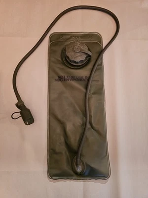 Used USGI Hydramax Hydration Bladder, 100oz / 3L - OD Green, Military Surplus - Image 1 of 4