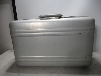 Zero Halliburton 铝制行李箱行李箱 21"x 13" x 8" 无组合无锁版 — 第 1/4 张图片