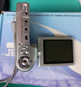 Videocamera Vivitar DVR-530 5,0MP zoom 4x tutti gli accessori. - Foto 1 di 9