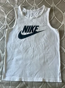 Camiseta sin mangas Nike blanca pequeña | Camiseta deportiva de algodón con logotipo clásico  - Imagen 1 de 6