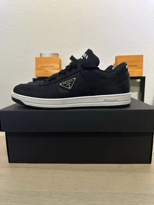 Zapatilla deportiva para hombre Prada de nailon usada talla 9,5 Reino Unido Foto 1 de 4