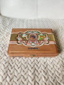 Caja de cigarros de madera vacía My Father La Promesa Petite 85/8x57/8x21/8 - Imagen 1 de 6