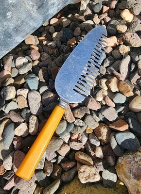 Vintage MCM Bakelite Handle Pie Cake Server Stainless Butterscotch Swirl 10”  - Image 1 of 4