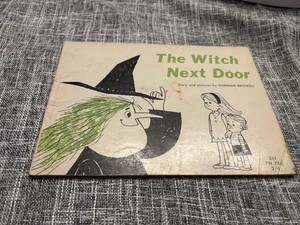 The Witch Next Door Norman Bridwell Scholastic 1966 3rd Print PB Vintage - Picture 1 of 9