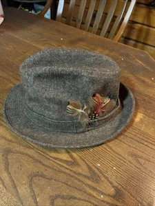 Vtg Dobbs Fifth Avenue New York Brown Tweed Wool Fedora 7 1/4 Feather USA - Picture 1 of 6