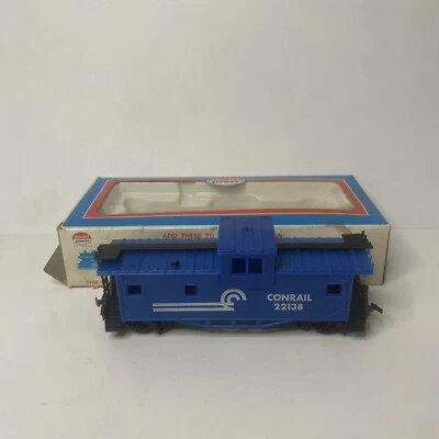 Model Power 38' Wide Vision Caboose. Contrail 22138. Great condition In Original - Image 1 of 4