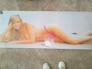 Cindy Margolis Beach Wimpel Poster - Bild 1 von 4