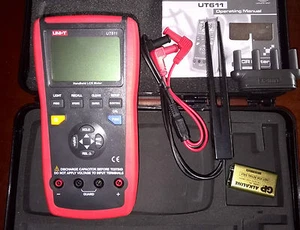 Handheld LCR Meter 10KHz Cap. Ohm Induct. L C R DCR Q D Theta ESR Tester UT611 - Picture 1 of 2