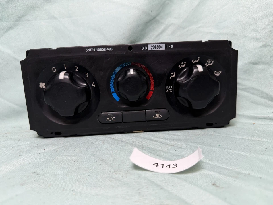 Система управления климат-обогревателем переменного тока Nissan Frontier King Cab 05–10 годов выпуска 27510-EA010 - Изображение 1 из 4