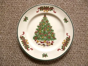JOHNSON BROTHERS VICTORIAN CHRISTMAS PATTERN  DINNER PLATE 26 CM - Picture 1 of 2
