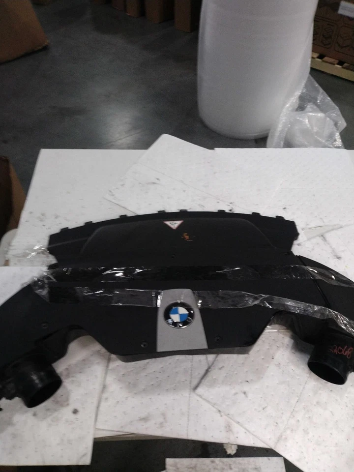 2015 BMW X5 Air Cleaner Assembly OEM 13717583713 Used Blue 128K Miles Foto 1 de 4