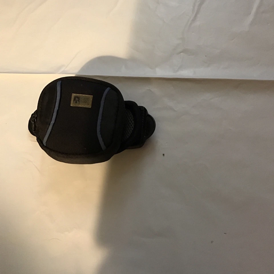 Case Logic Waist Belt Fanny Pack Arm Strap for Portable MP3 Holder - Image 1 of 3