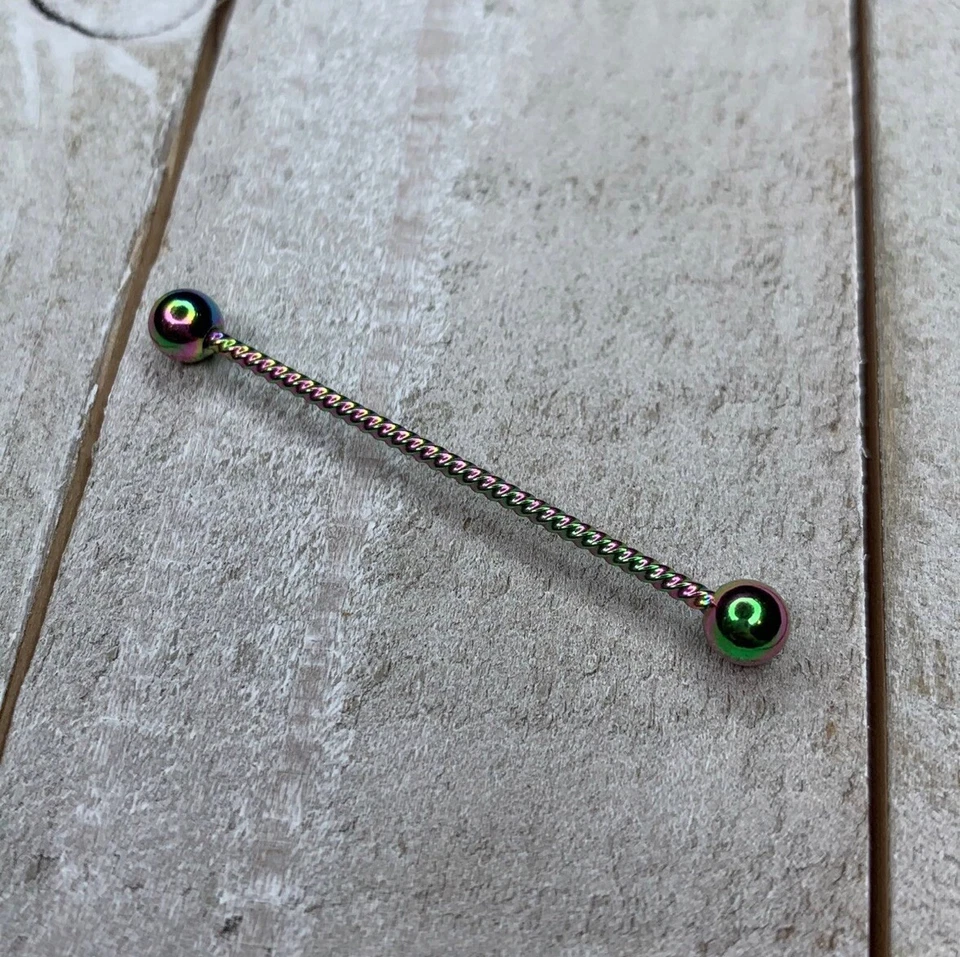 Barra industrial trenzada de titanio PVD arco iris calibre 14 nuevo pendiente cartílago Foto 1 de 1