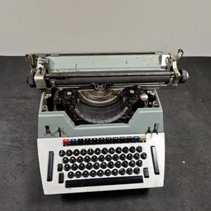 Olivetti Typewriter - Non-Working, For Parts/Repair, No Accessories - Picture 1 of 14
