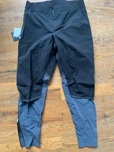 On Running Waterproof Pants - Women's Large ~ $240.00 Black - Picture 1 of 3