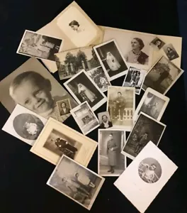 lot 23 anciennes photos de famille portrait scène de vie loisirs Cpa - Imagen 1 de 5