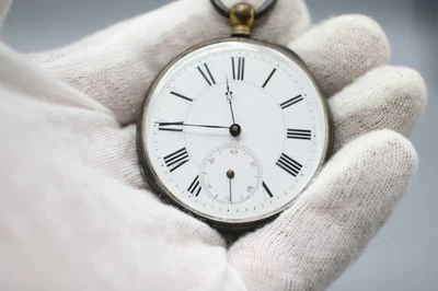 Reloj Bolsillo Plata ROBERT GENEVE  Foto 1 de 4