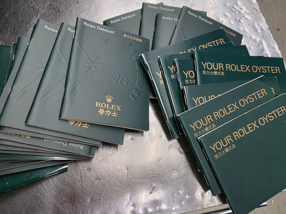 Authentic Rolex 2004 Submariner Manual Booklet in Ch Chinese Ref 594.59 (S051)