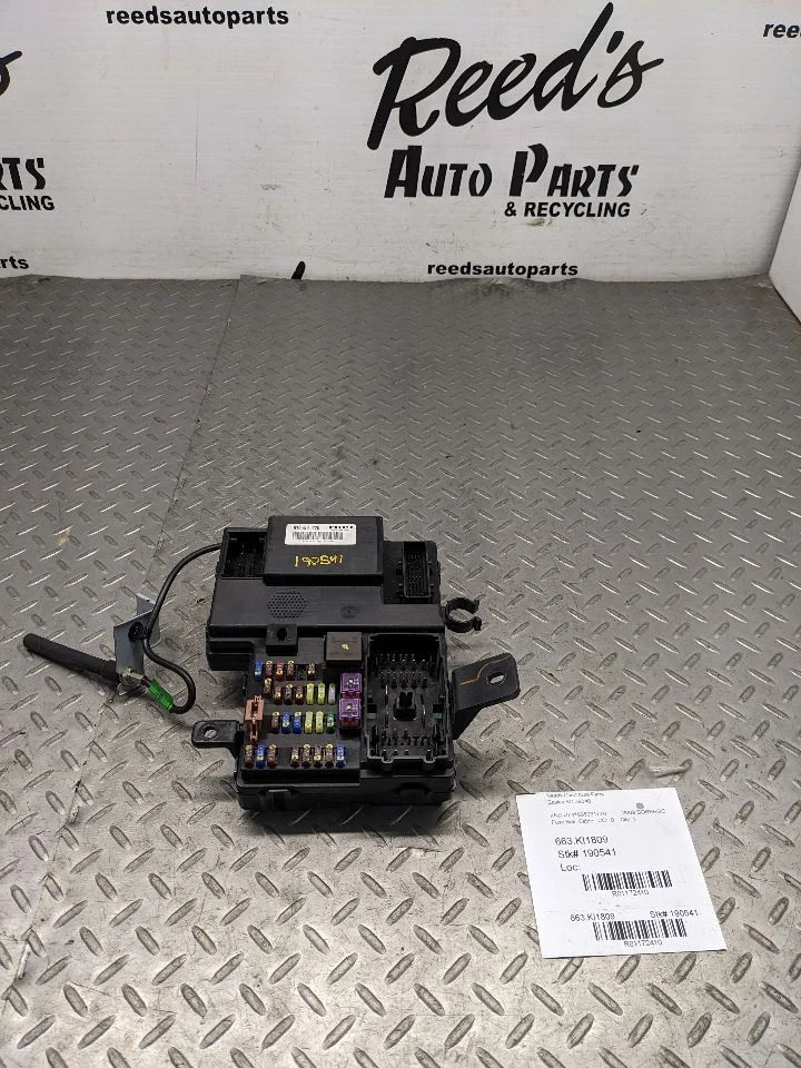 Caja relé de fusibles panel de instrumentos tablero Kia Borrego 2009-2011 91955-2J220 O 1172410 Foto 1 de 4