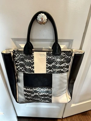 Bolso de Mano Karl Langerfeld Cuero Cordero Retazos Metálico Foto 1 de 4