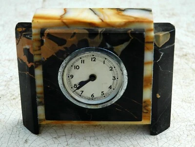 Pendule à poser cubique 1920 - Photo 1/4