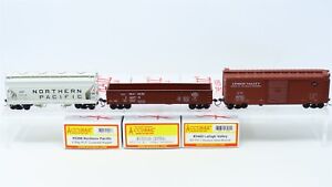 LOT of 3 HO Scale Accurail MC LV NP Assorted Freight Cars 