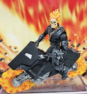 Marvel Legends Ghost Rider Series 3 ToyBiz loose complete with chain and bike - Picture 1 of 9