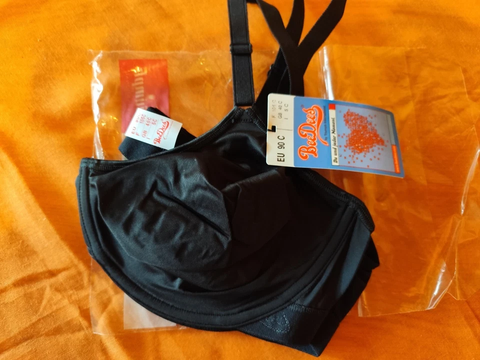 BEEDEES  BH * Bra * Schwarz MICROFUN  leicht  geschmeidig Mit Bügel 90C - Bild 1 von 1