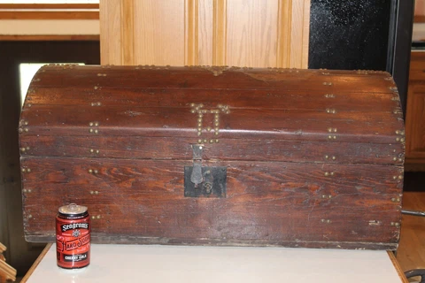 Vtg Antique Old Handmade Tramp Folk Art Trunk Travel Treasure Chest Dome Top Cover