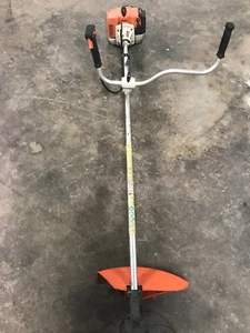STIHL FS250 WEED TRIMMER/BRUSH CUTTER COMMERCIAL GRADE USED - Picture 1 of 9