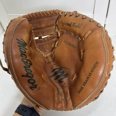 MacGregor MCCM200X Baseball Catchers Glove Mitt Full Grain Leather RHT - Image 1 of 4