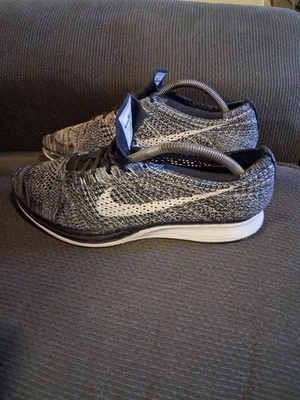 Кроссовки беговые мужские Nike Flyknit Racer размер 10,5 черные белые Oreo - Изображение 1 из 4
