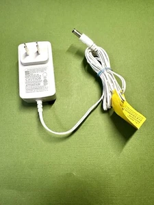 Fuente de alimentación EOBAR Clase 2 Modelo # EBS012A-1201000AU- Salida P: 12V... 1000mA - Imagen 1 de 7